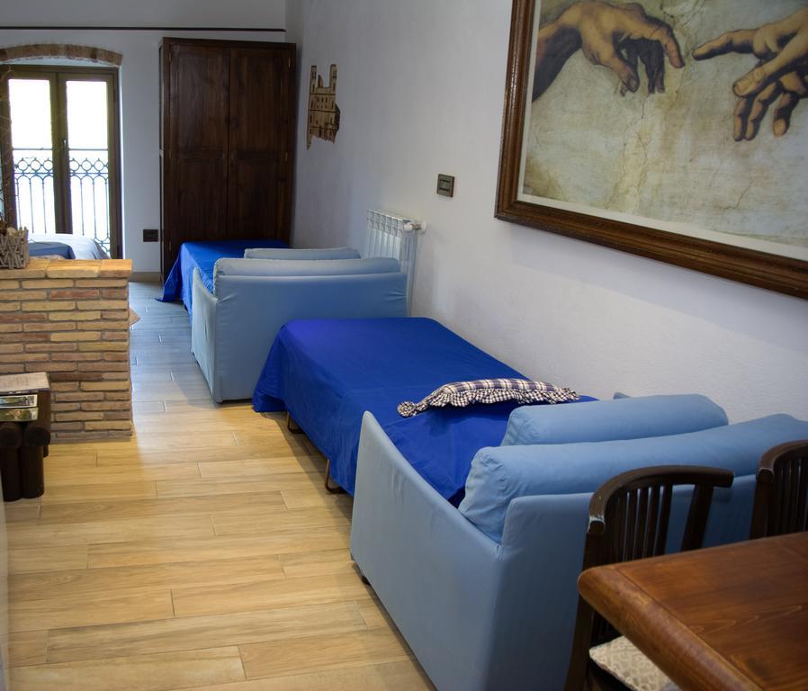 Bed and Breakfast Il Nido Di Rondine Dolceacqua Exterior foto