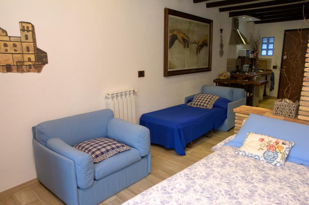 Bed and Breakfast Il Nido Di Rondine Dolceacqua Exterior foto